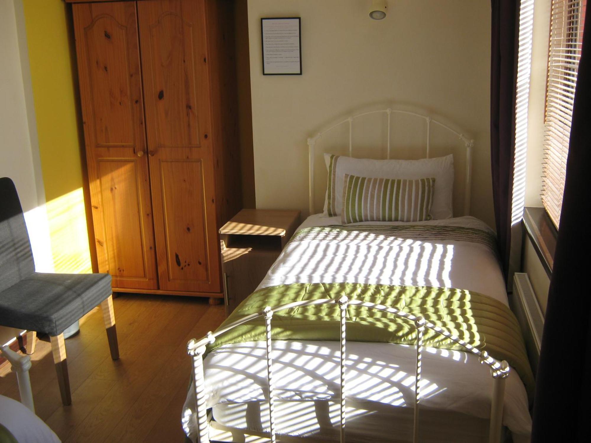 Slieve Elva B&B Лисдунварна Екстериор снимка